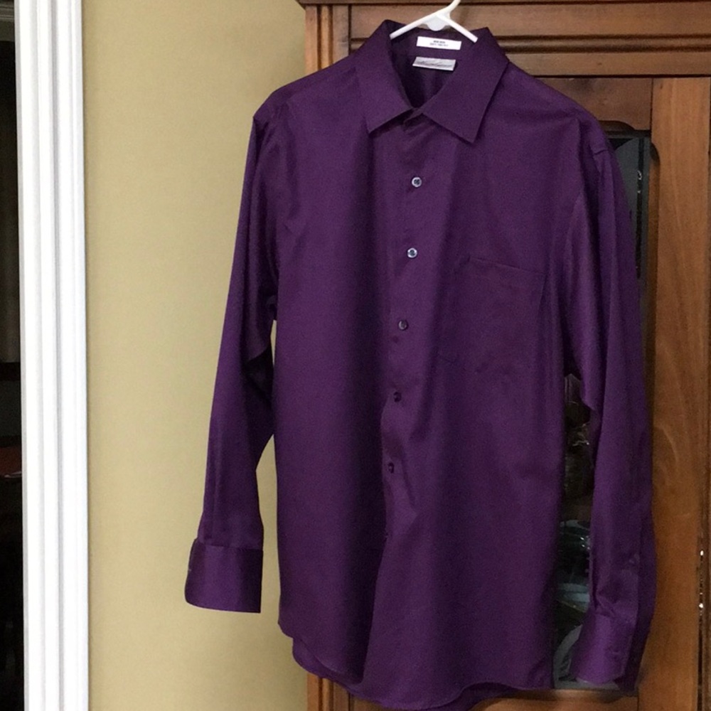 Men’s dress shirt, non iron